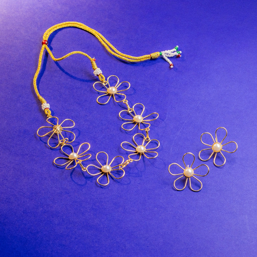 Pearl Bloom Necklace Set