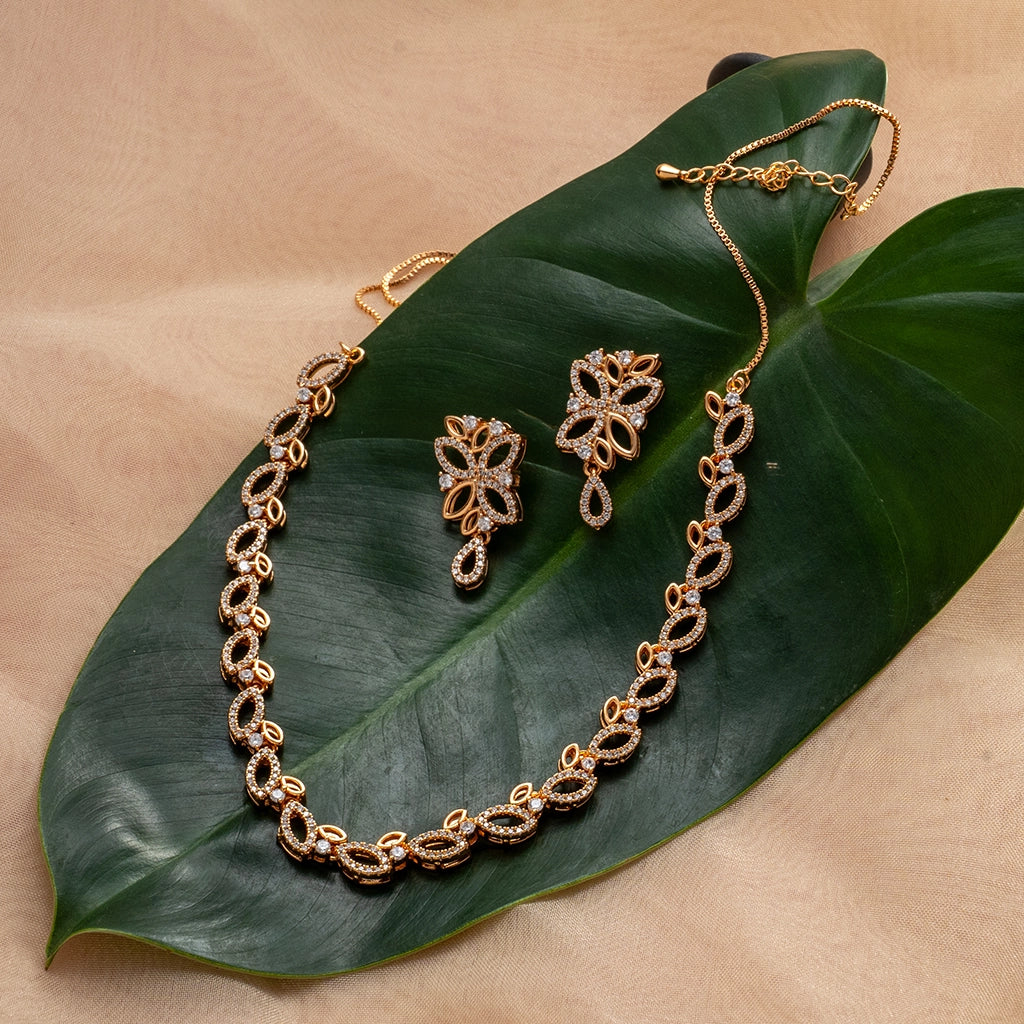 Floral Halo Crystal Necklace Set