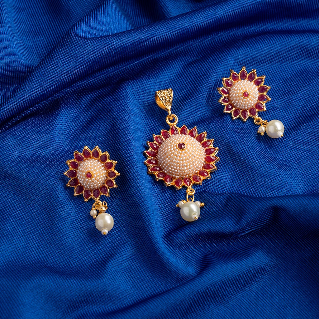Sun Pearl Bloom Pendant Set Red