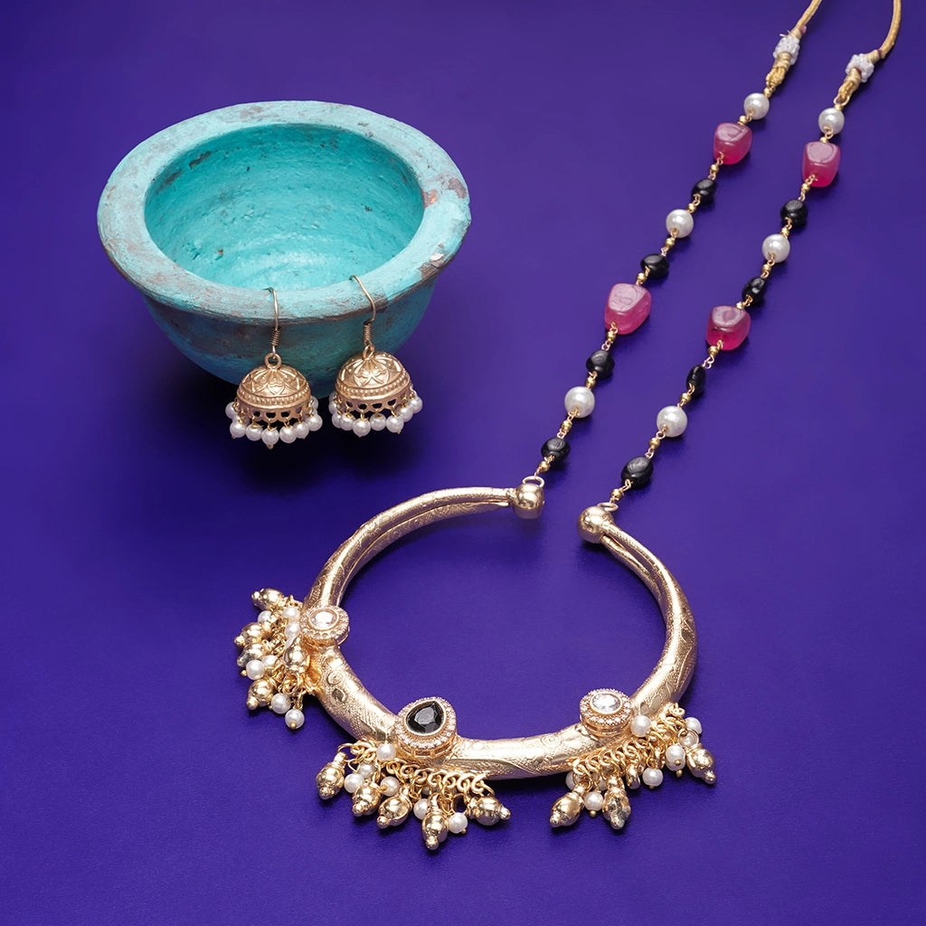 RANIYA CHARM NECKLACE SET