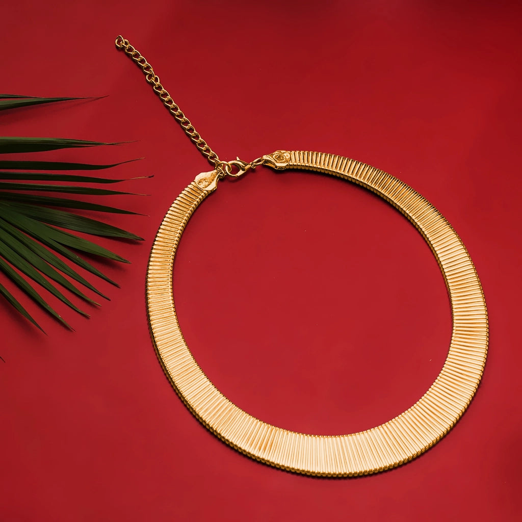 Power Cut Gold Nova Collar Necklace