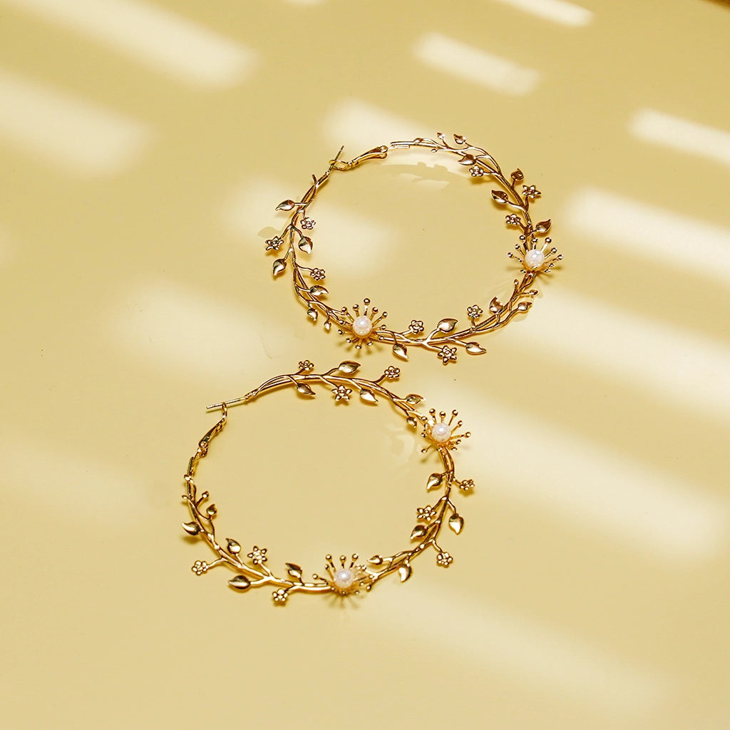 Aurelia Bloom Pearl Hoops Gold