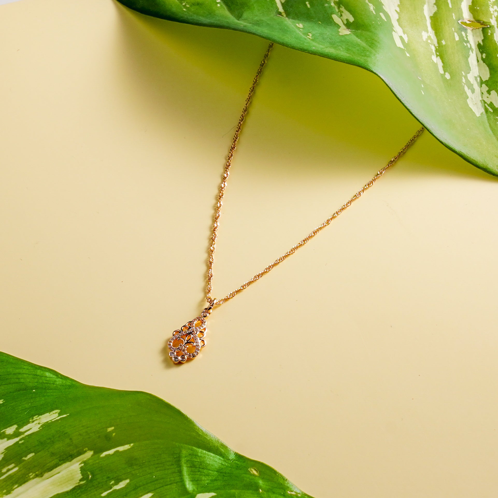 Aria Nazar Glow Pendant