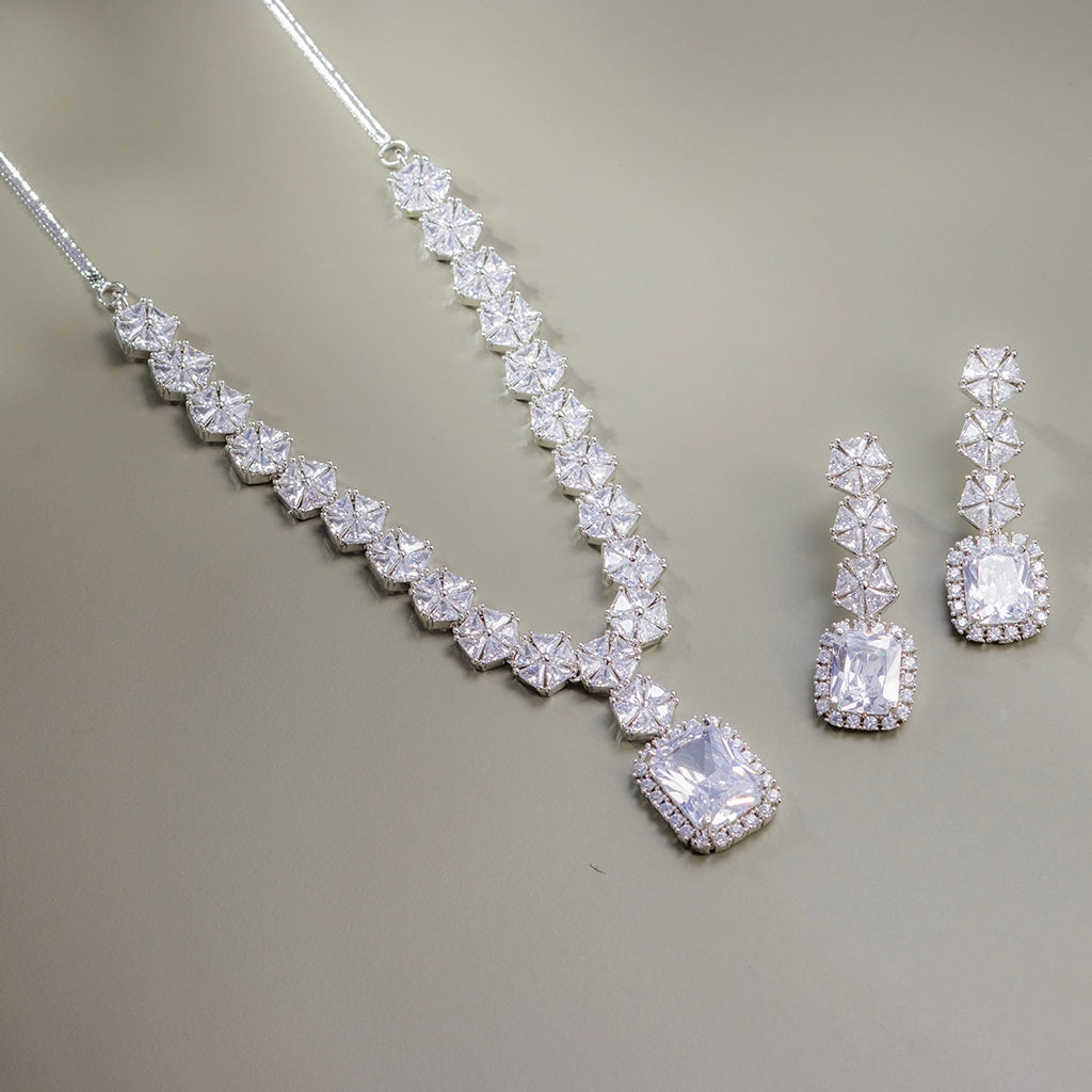 Aurora Crystal Radiance Necklace Set