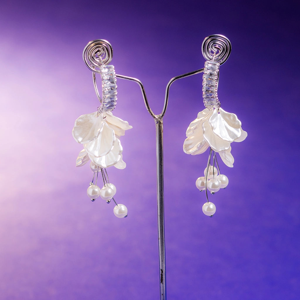 Pearl Petal Whisper Drops Silver