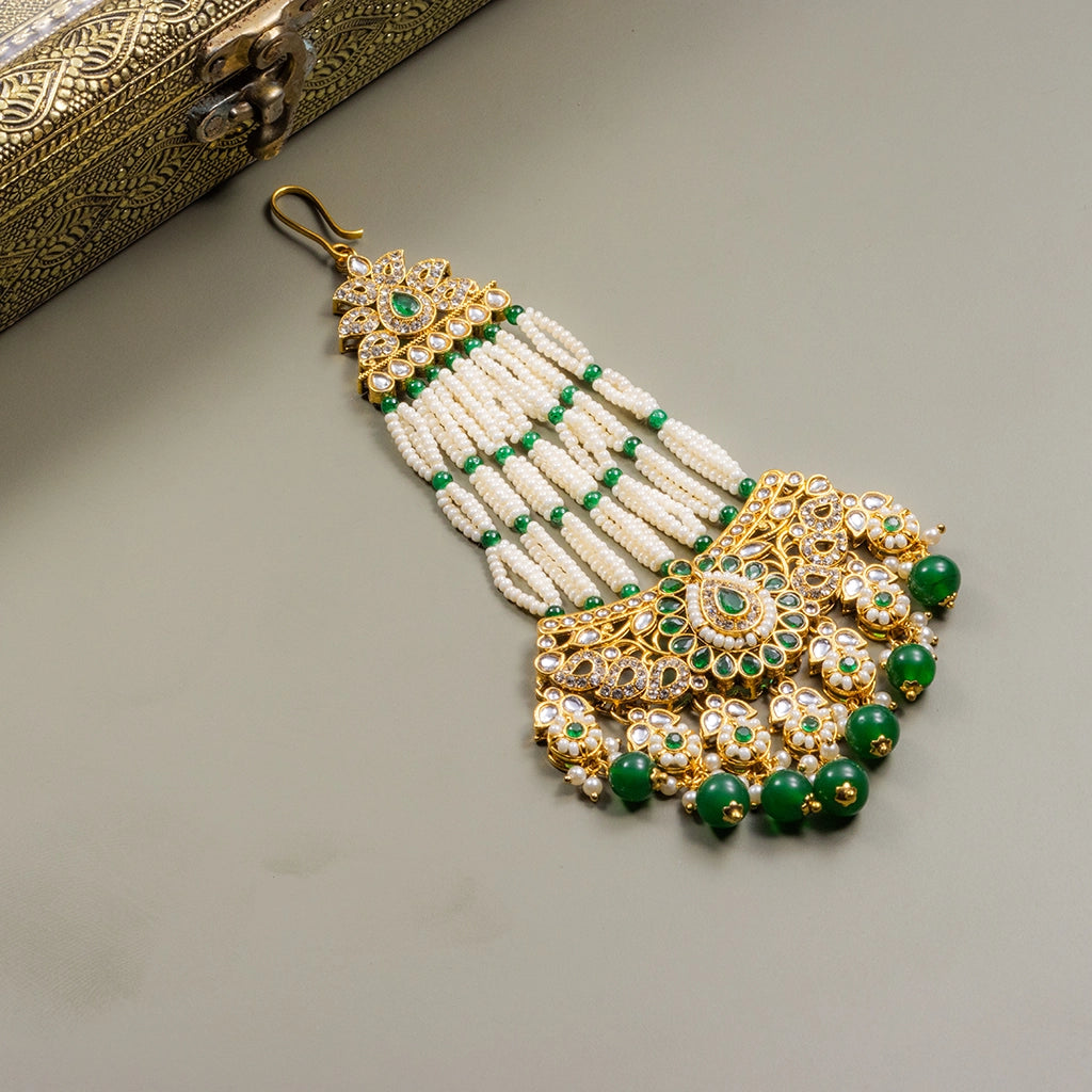 Noore Zahra Pearl Maangtika