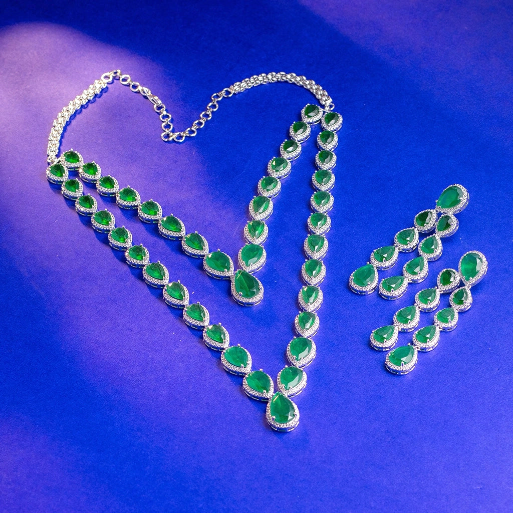 Emerald Teardrop Necklace Set