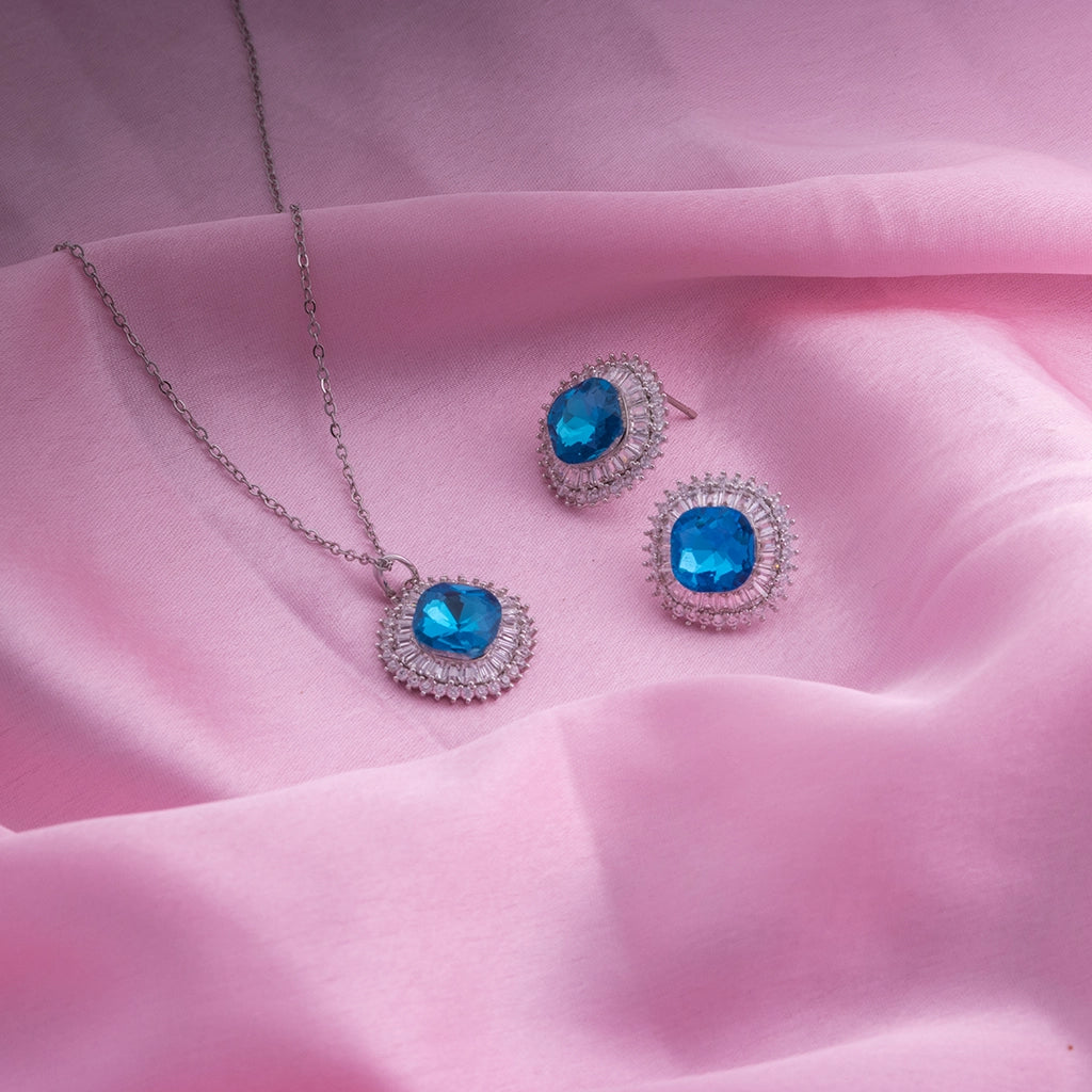 Royal Azure Halo Crystal Pendant Set