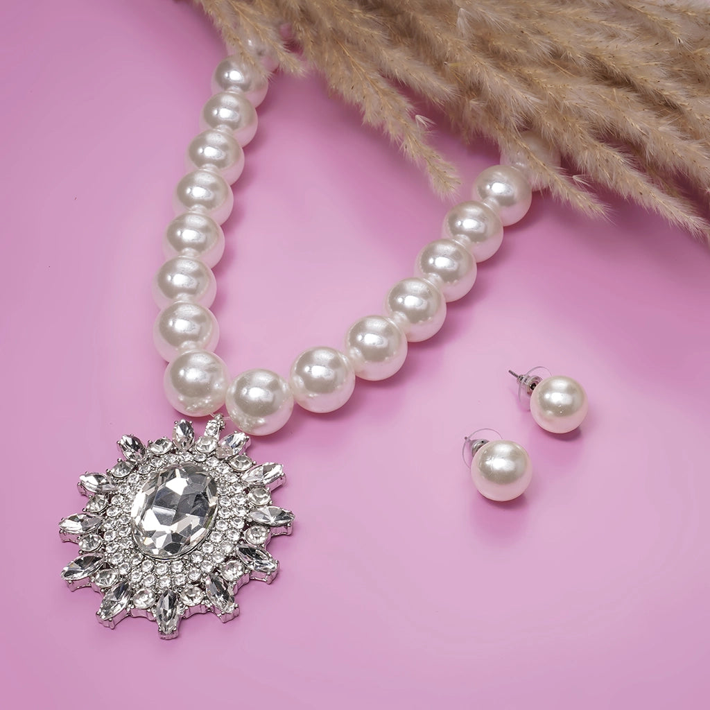 Celestia Pearl Radiance Necklace Set