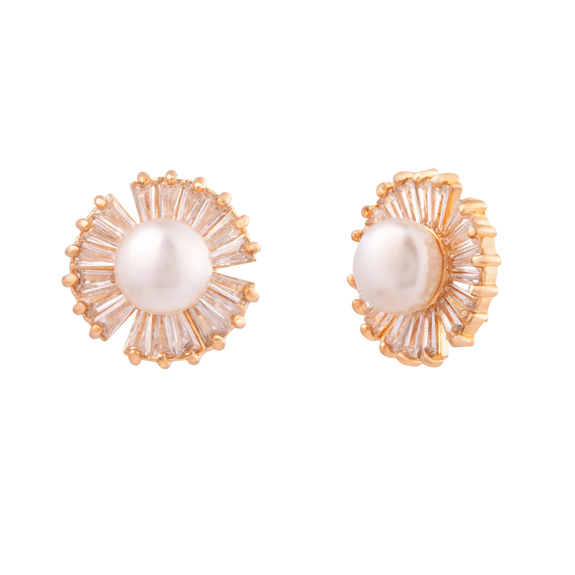 Flow Pearl Radiance Studs