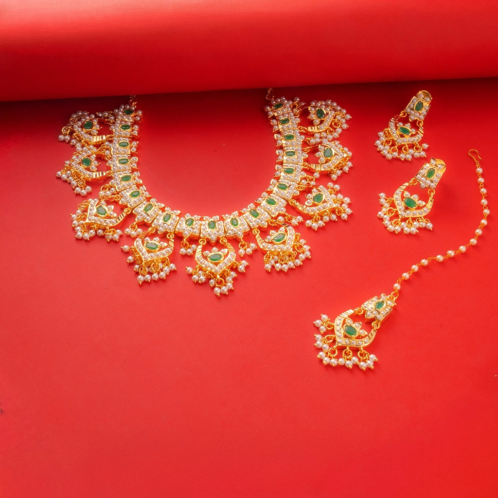 Emerald Kundan Cascade Necklace Set